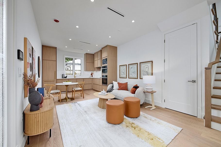 3 4659 W 11 Avenue Vancouver, BC - 1