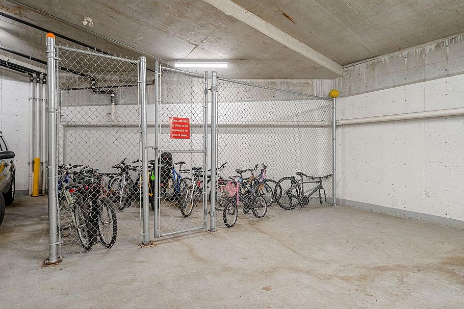 207 183 W 23rd Street North Vancouver, BC - 35