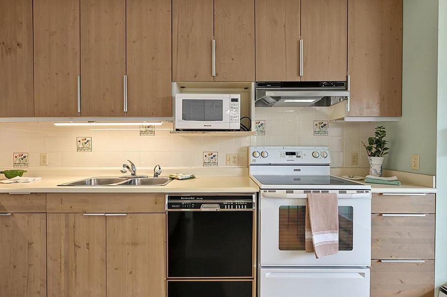 618 518 Moberly Road Vancouver, BC - 12