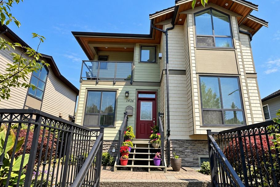 1436 Bewicke Avenue North Vancouver, BC - 1