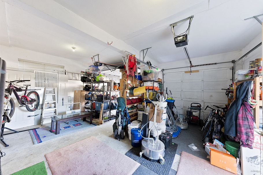195 W 17th Avenue Vancouver, BC - 37