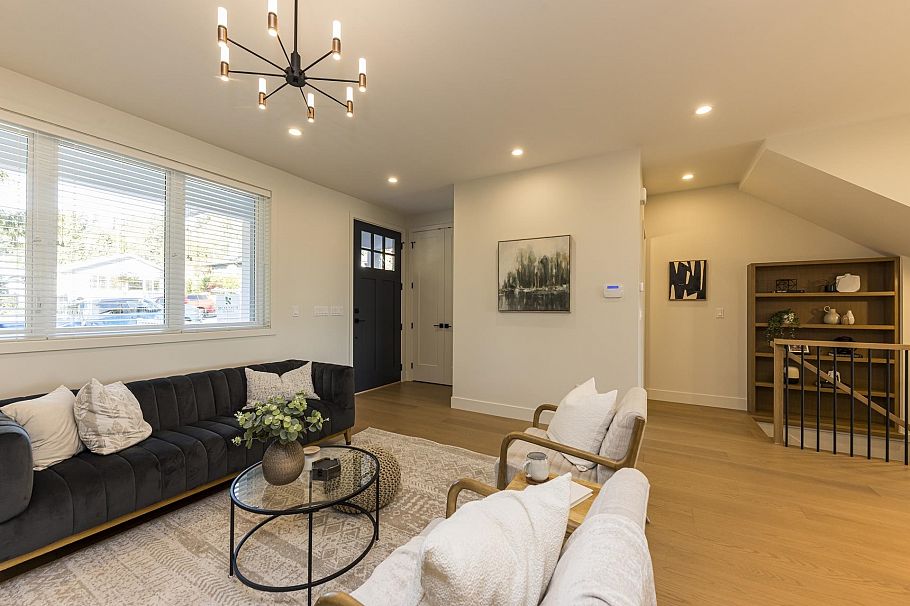 357 E 22nd Street North Vancouver, BC - 6