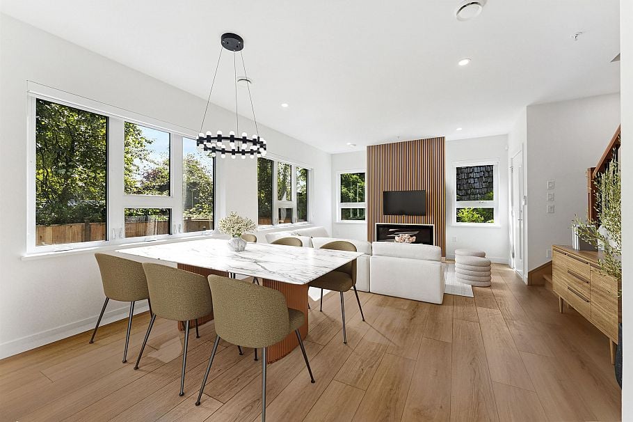 842 St. Denis Avenue North Vancouver, BC - 1