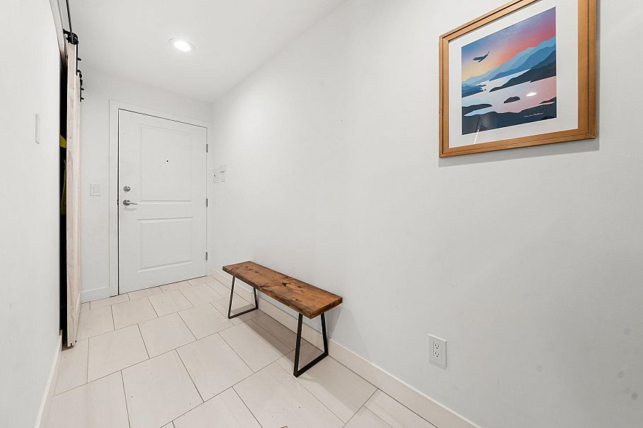 207 183 W 23rd Street North Vancouver, BC - 23