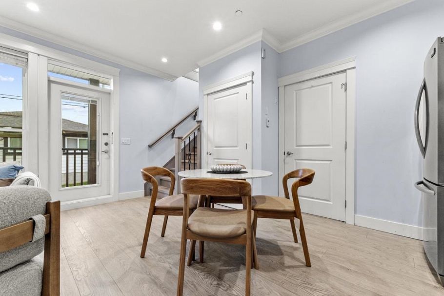 2216 Mannering Avenue Vancouver, BC - 8