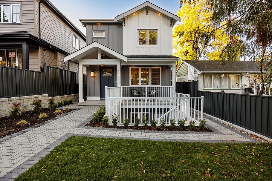 357 E 22nd Street North Vancouver, BC - 1