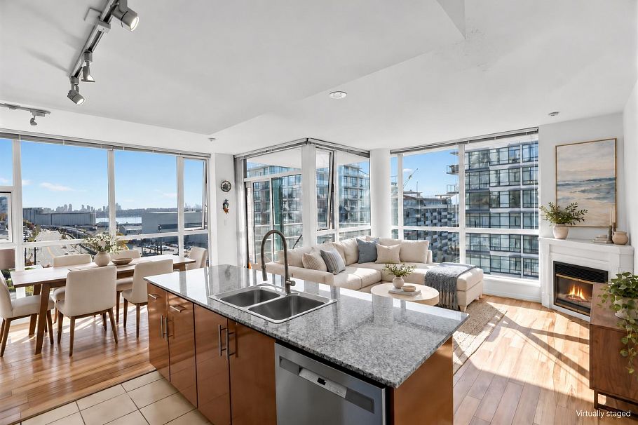 806 168 E Esplanade Avenue North Vancouver, BC - 27