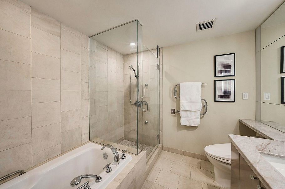 2602 1281 W Cordova Street Vancouver, BC - 26