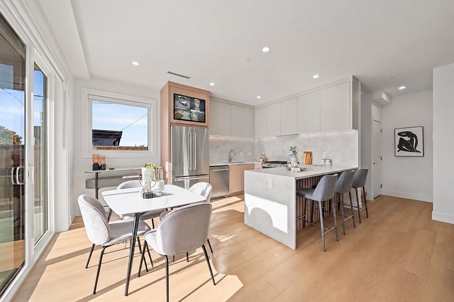 1 3623 Triumph Street Vancouver, BC - 6