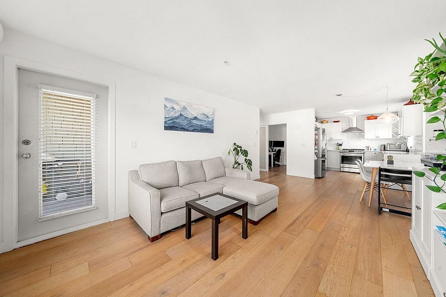 207 183 W 23rd Street North Vancouver, BC - 3