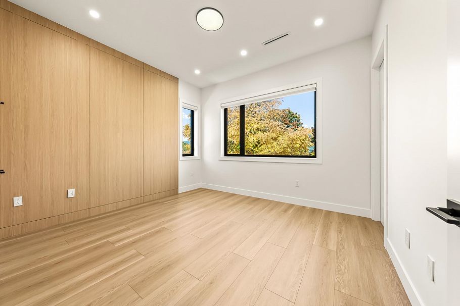 1 2686 Mcgill Street Vancouver, BC - 22