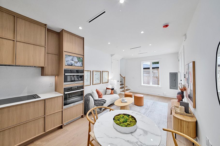 3 4659 W 11 Avenue Vancouver, BC - 8
