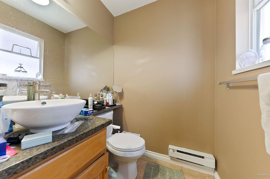 195 W 17th Avenue Vancouver, BC - 25