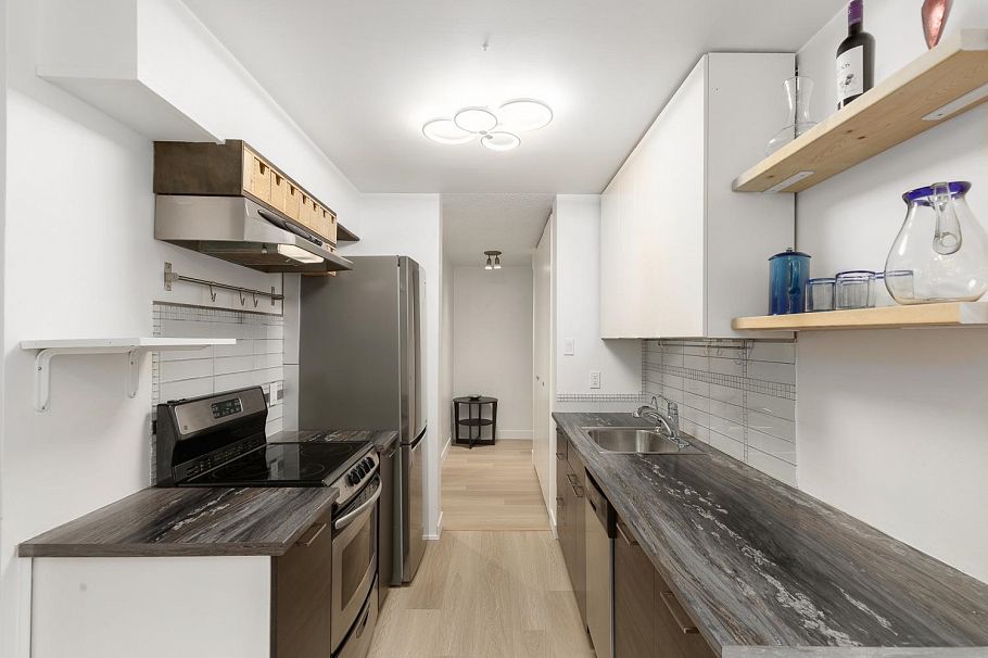 604 2016 Fullerton Avenue North Vancouver, BC - 9