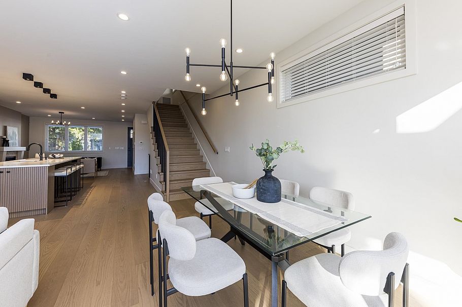 357 E 22nd Street North Vancouver, BC - 19