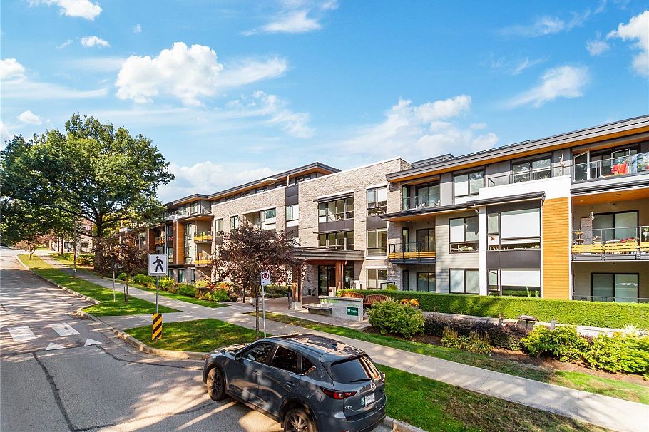 206 3365 E 4th Avenue Vancouver, BC - 1