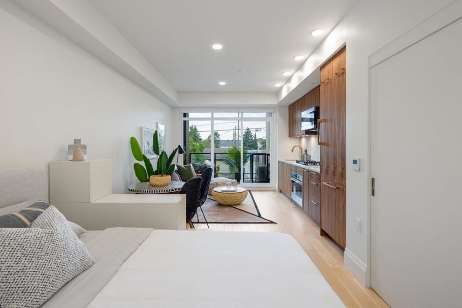 410 2550 Garden Drive Vancouver, BC - 10