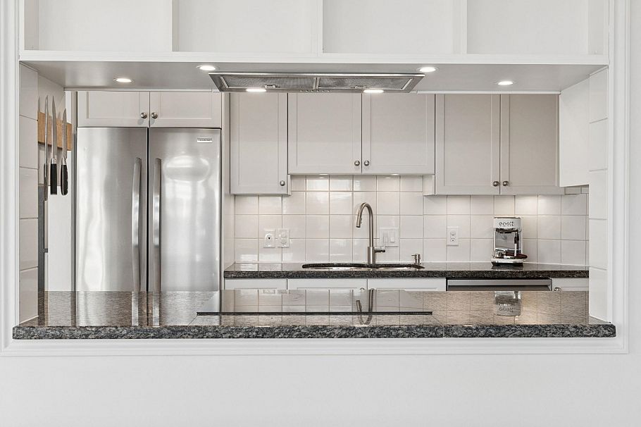 A3 1100 W 6th Avenue Vancouver, BC - 16