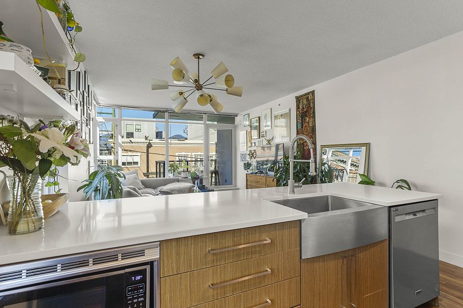 352 250 E 6th Avenue Vancouver, BC - 13