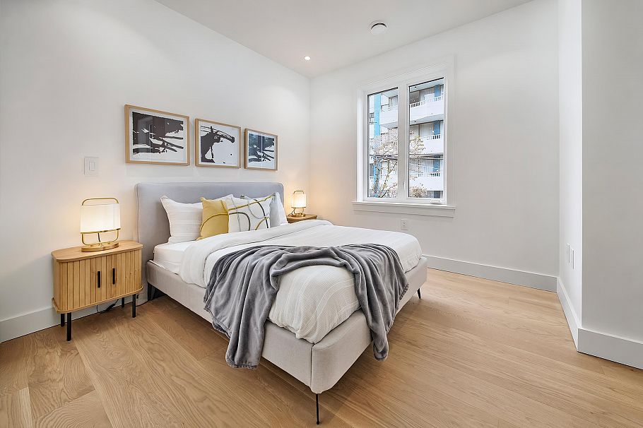 3 4659 W 11 Avenue Vancouver, BC - 13