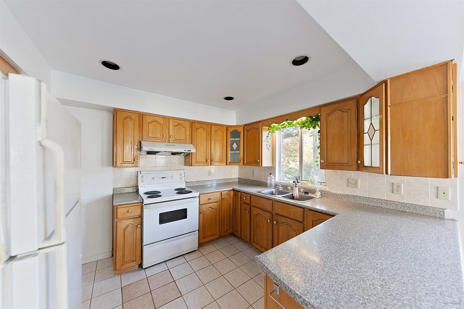 195 W 17th Avenue Vancouver, BC - 28