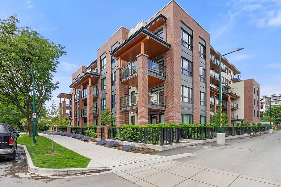 106 2550 Garden Drive Vancouver, BC - 25