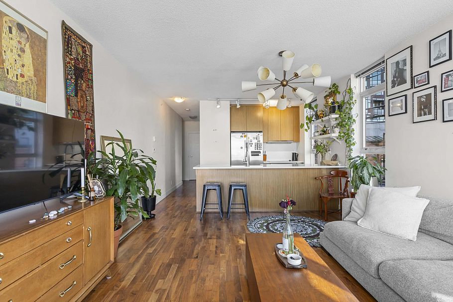 352 250 E 6th Avenue Vancouver, BC - 8