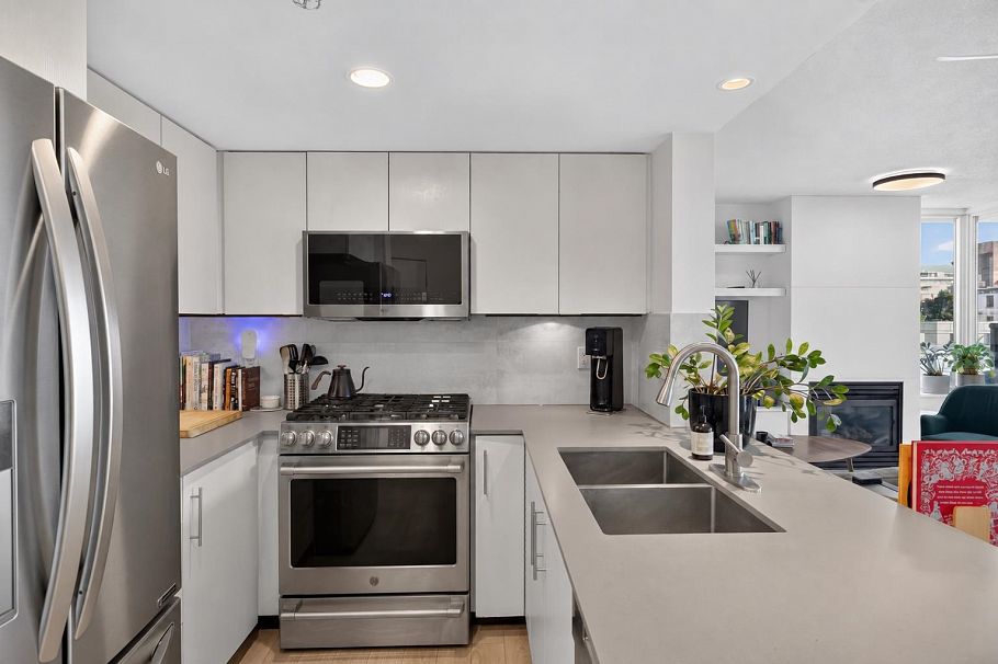 502 120 Milross Avenue Vancouver, BC - 16