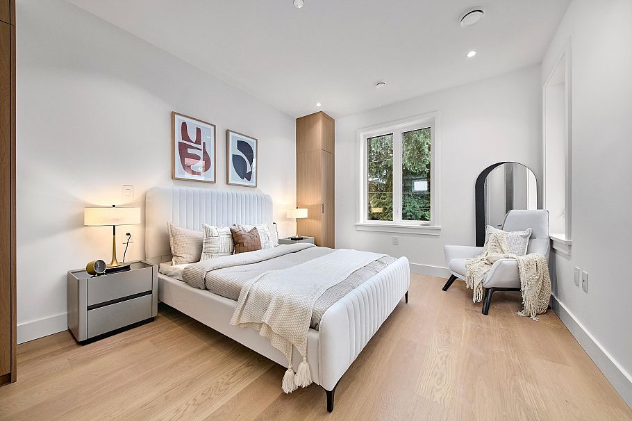 3 4659 W 11 Avenue Vancouver, BC - 11