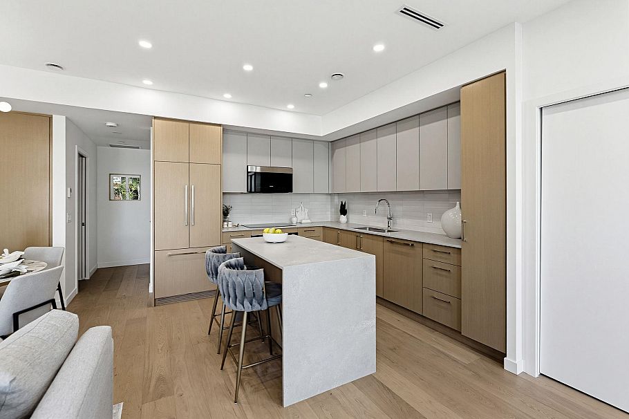 1 60 E 17th Avenue Vancouver, BC - 7