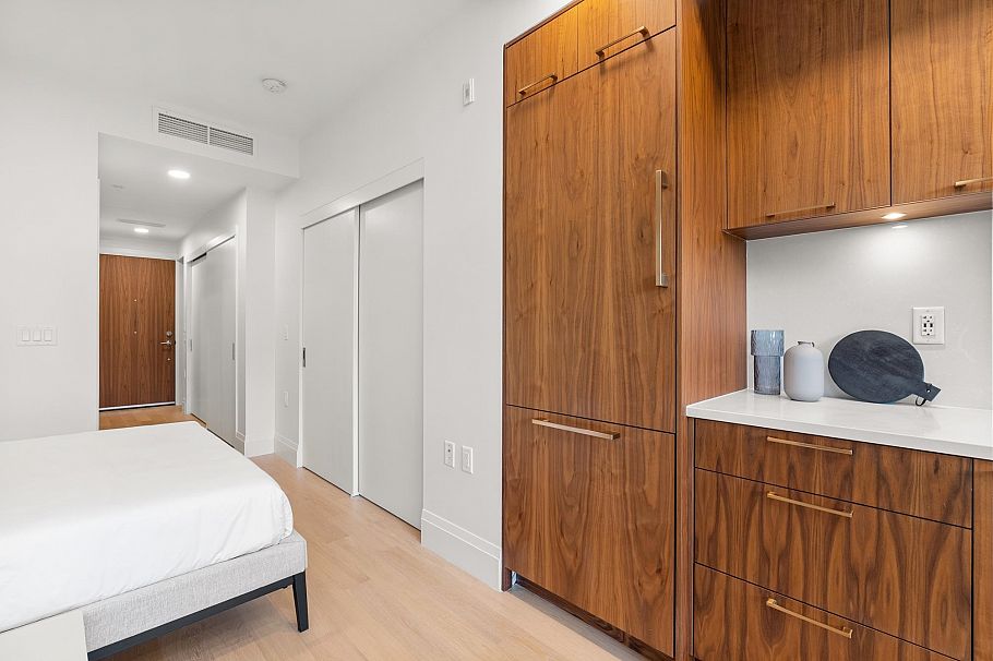 106 2550 Garden Drive Vancouver, BC - 11
