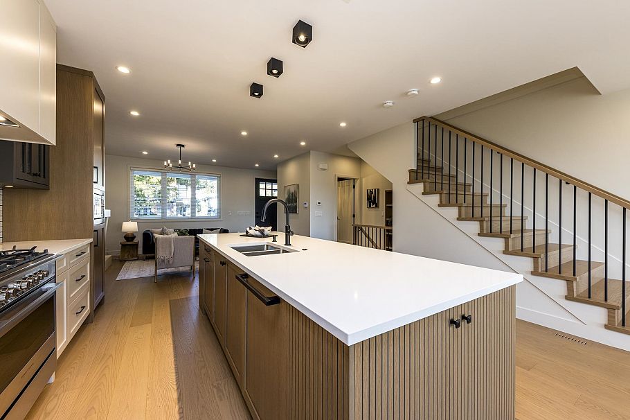 357 E 22nd Street North Vancouver, BC - 13