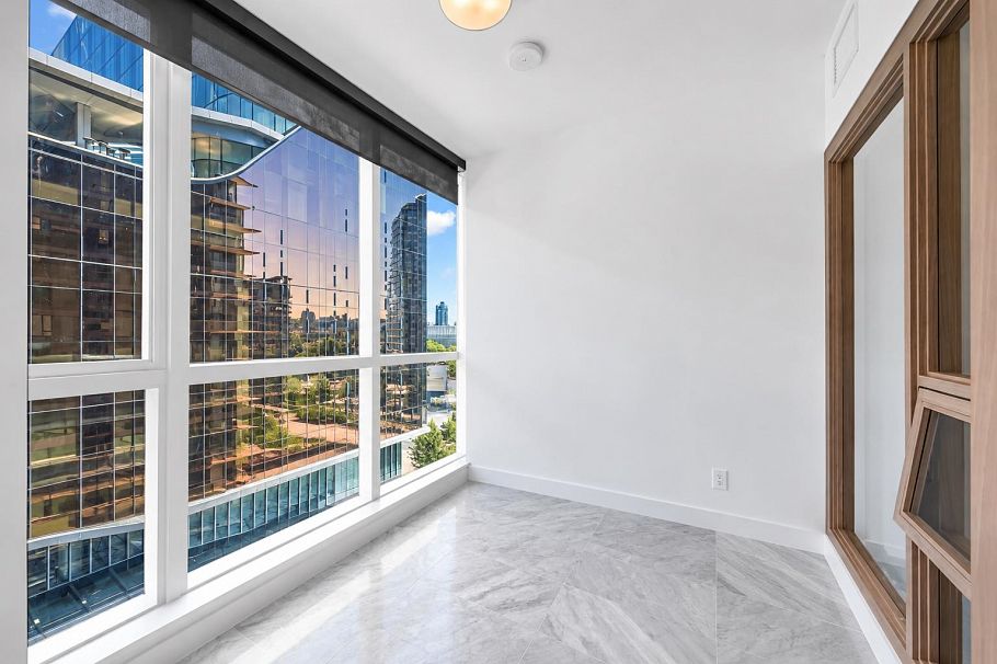 752 38 Smithe Street Vancouver, BC - 12