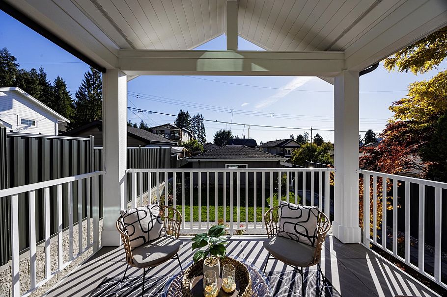 357 E 22nd Street North Vancouver, BC - 22