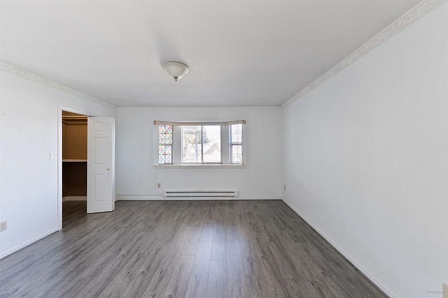 195 W 17th Avenue Vancouver, BC - 32