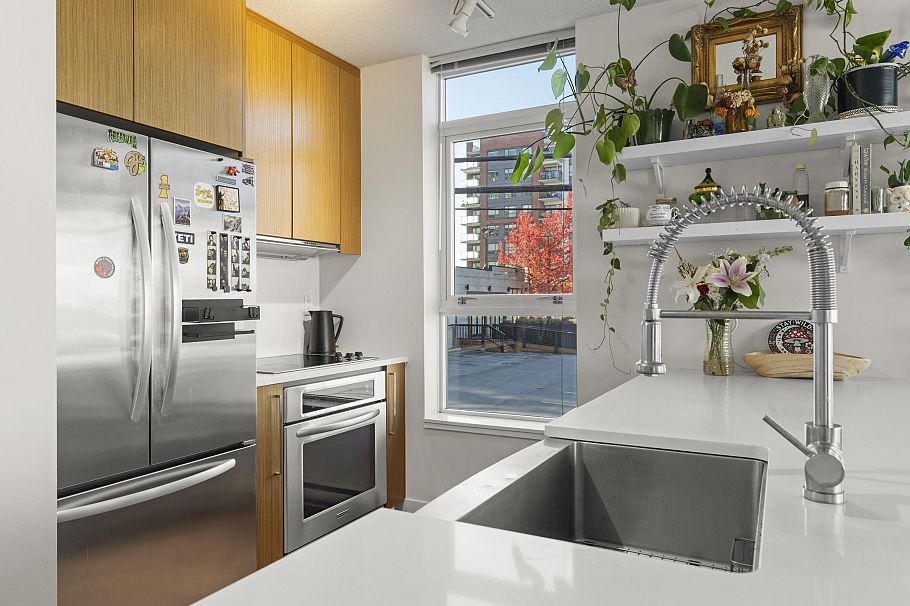 352 250 E 6th Avenue Vancouver, BC - 12