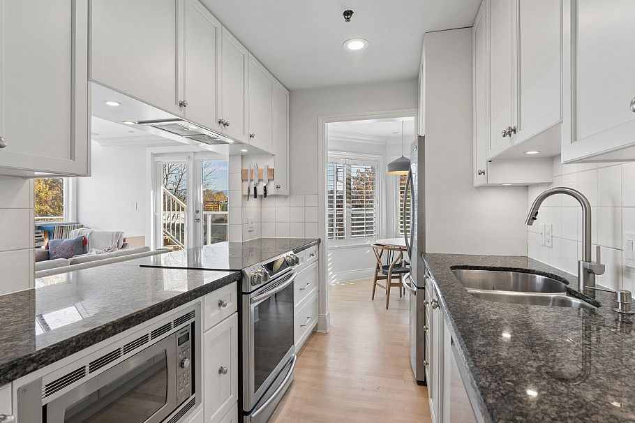 A3 1100 W 6th Avenue Vancouver, BC - 12