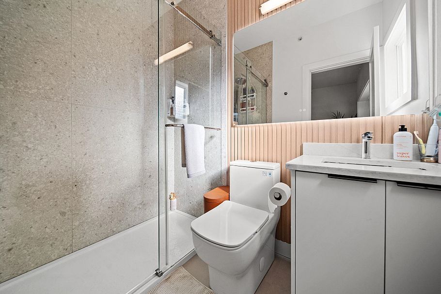 1170 E 18th Avenue Vancouver, BC - 16