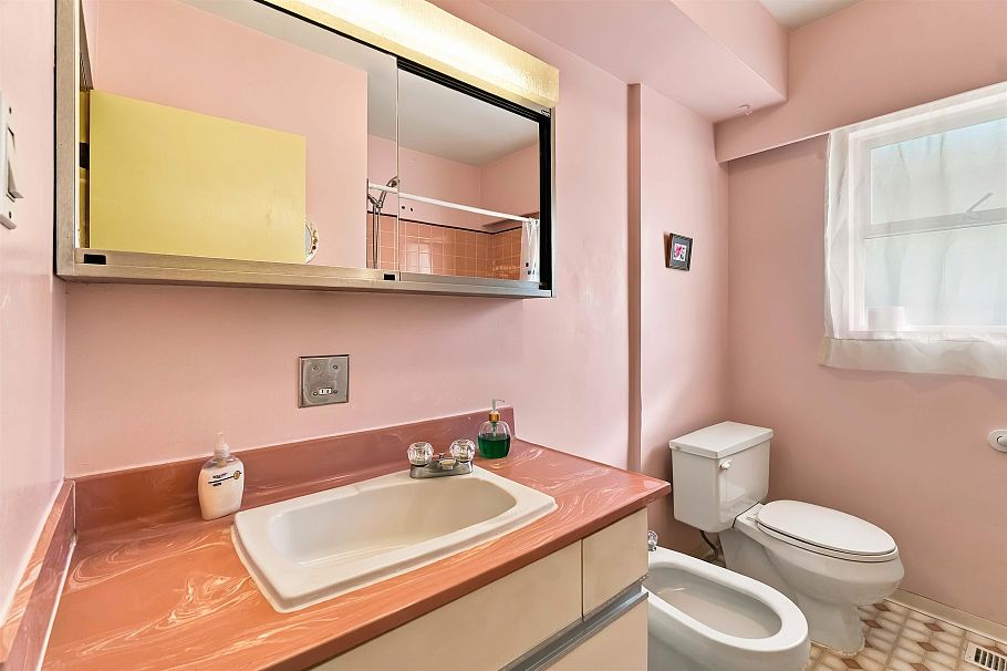 4243 Delbrook Avenue North Vancouver, BC - 22