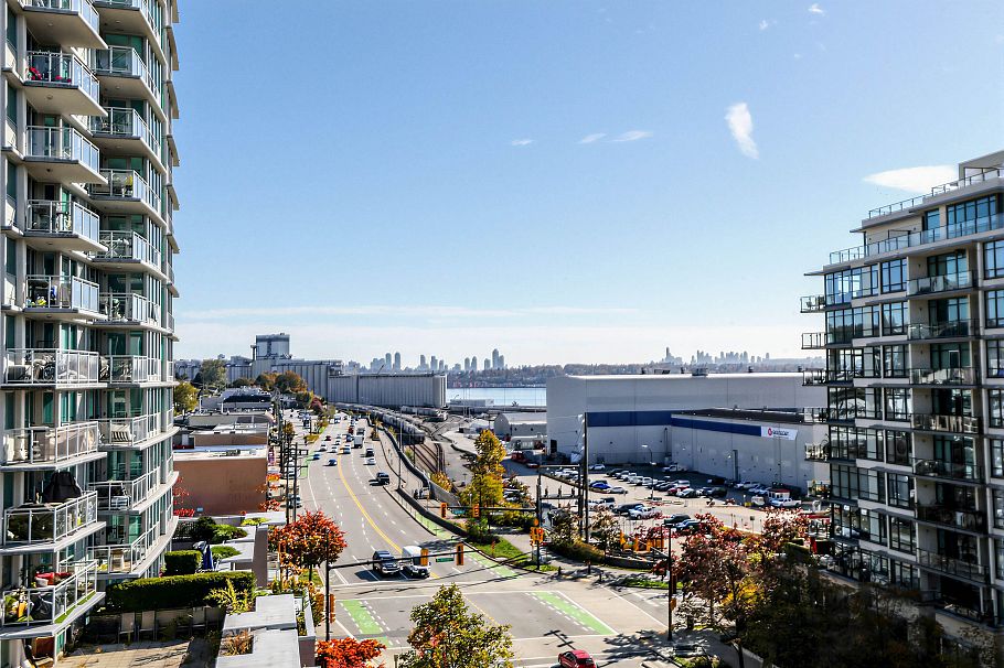 806 168 E Esplanade Avenue North Vancouver, BC - 18