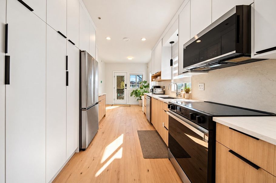 1170 E 18th Avenue Vancouver, BC - 12