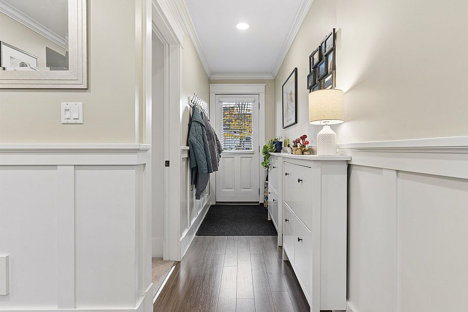 338 E 20th Avenue Vancouver, BC - 11