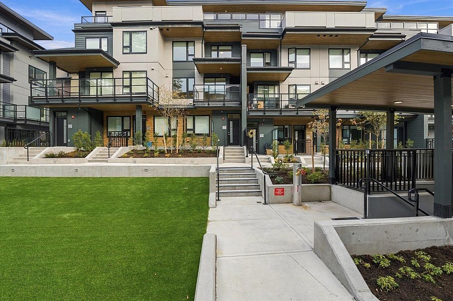 110 954 Lytton Street North Vancouver, BC - 34