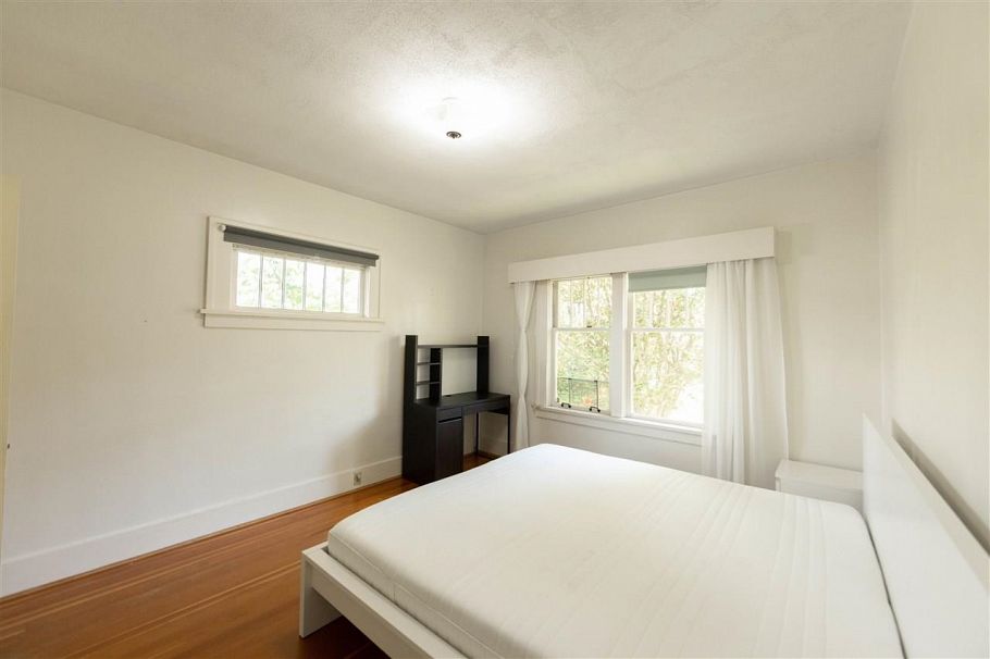 4674 W 4th Avenue Vancouver, BC - 15
