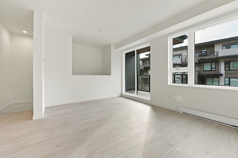110 954 Lytton Street North Vancouver, BC - 10
