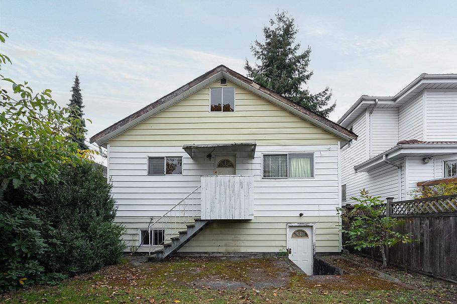 5482 Ross Street Vancouver, BC - 4