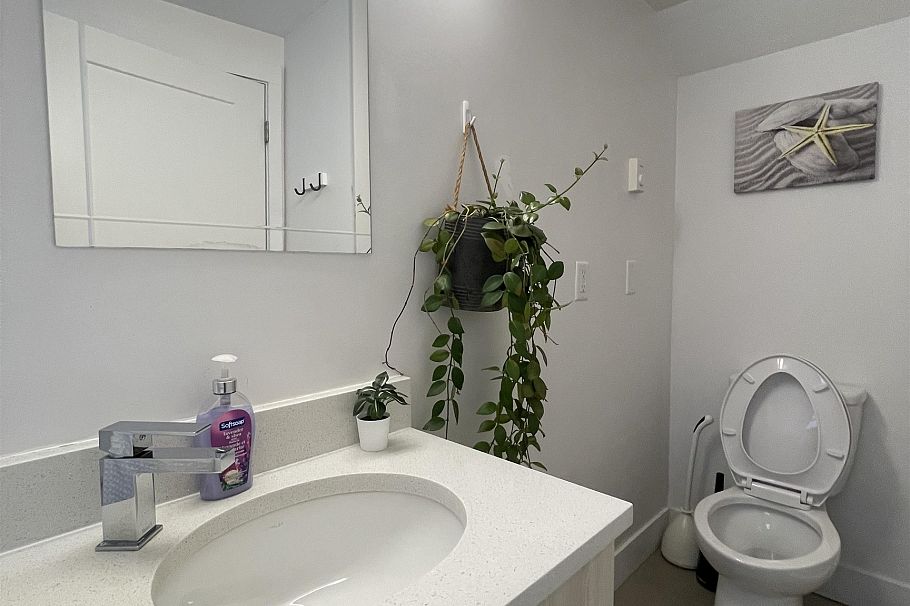 3124 GRAVELEY STREET, Vancouver BC V3T 1A8 Vancouver, BC - 12