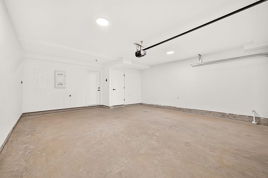 103 932 Lytton Street North Vancouver, BC - 17