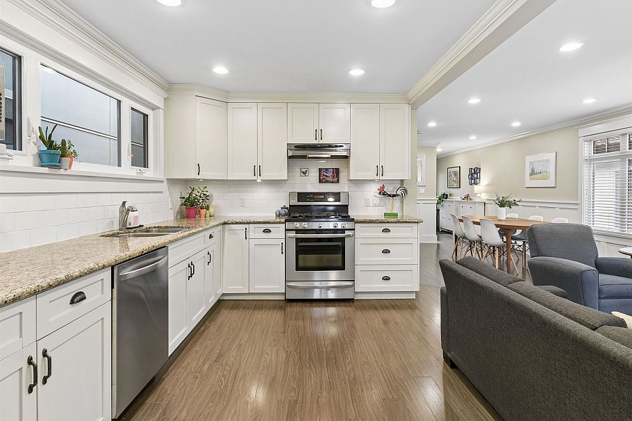 338 E 20th Avenue Vancouver, BC - 7