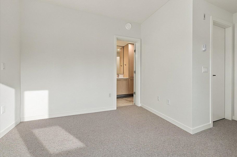110 954 Lytton Street North Vancouver, BC - 27